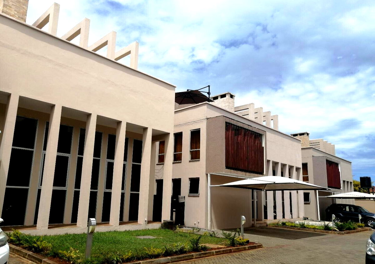 Private Gated Townhouse with DSQ - Lavington