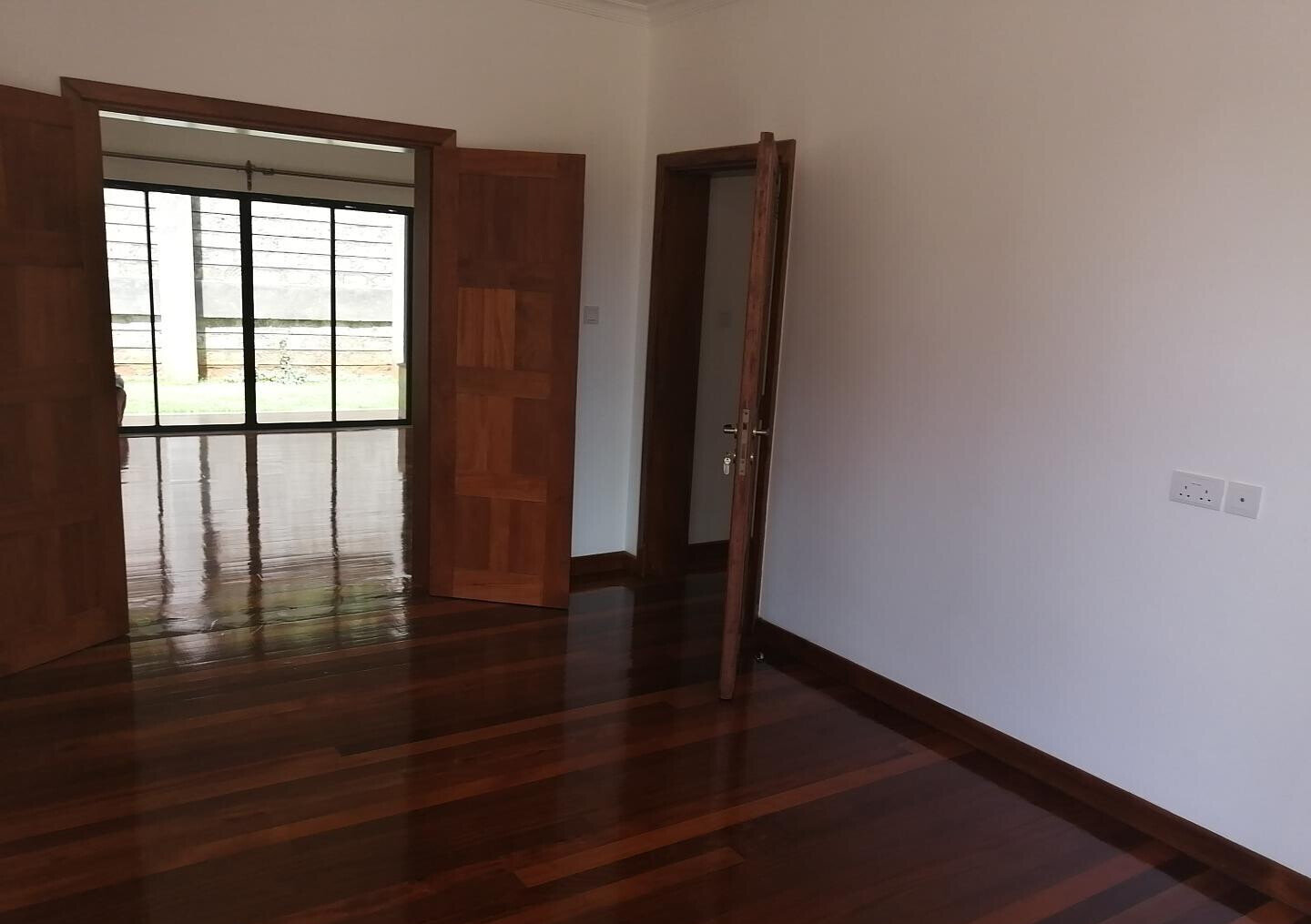 Private Gated Townhouse with DSQ - Lavington