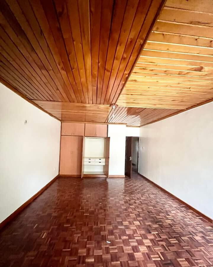 5-Ensuite Townhouse with DSQ & Garden - Lavington