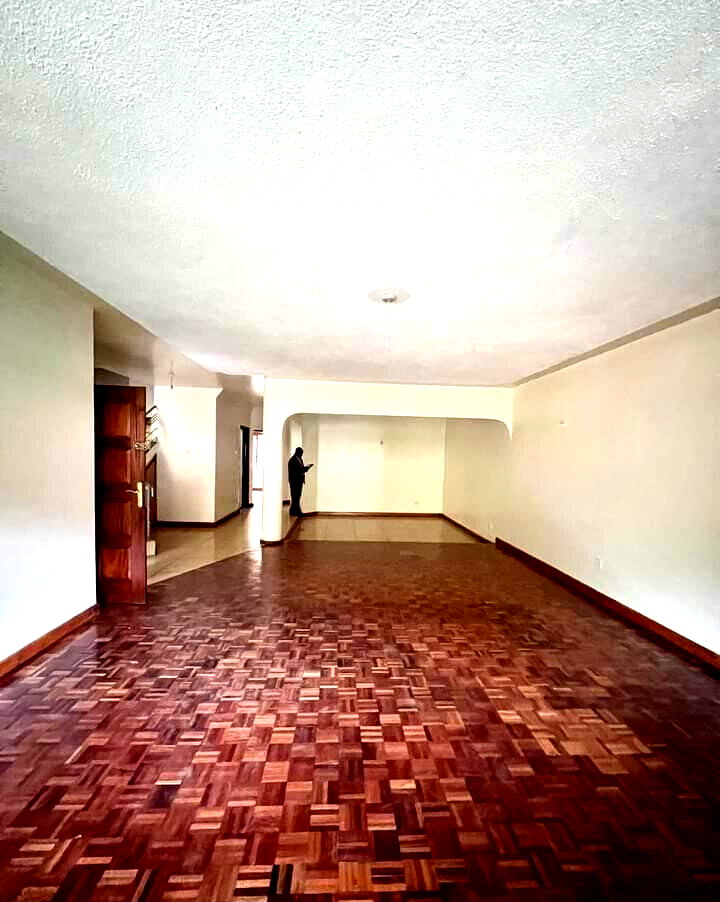5-Ensuite Townhouse with DSQ & Garden - Lavington