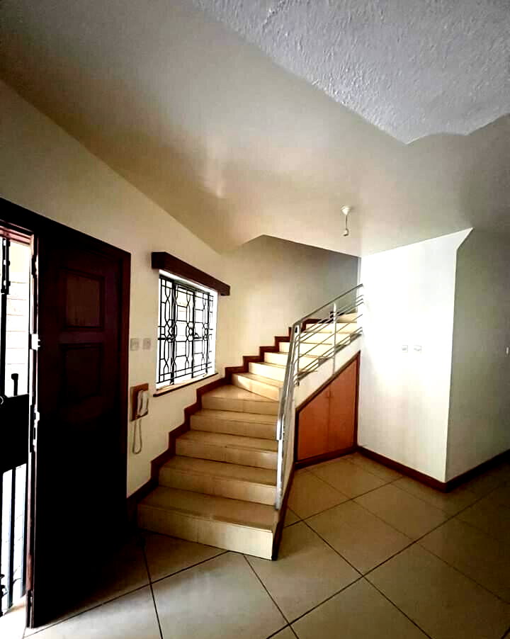 5-Ensuite Townhouse with DSQ & Garden - Lavington