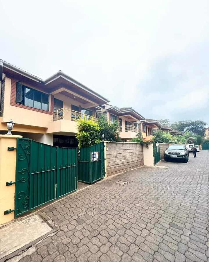 5-Ensuite Townhouse with DSQ & Garden - Lavington