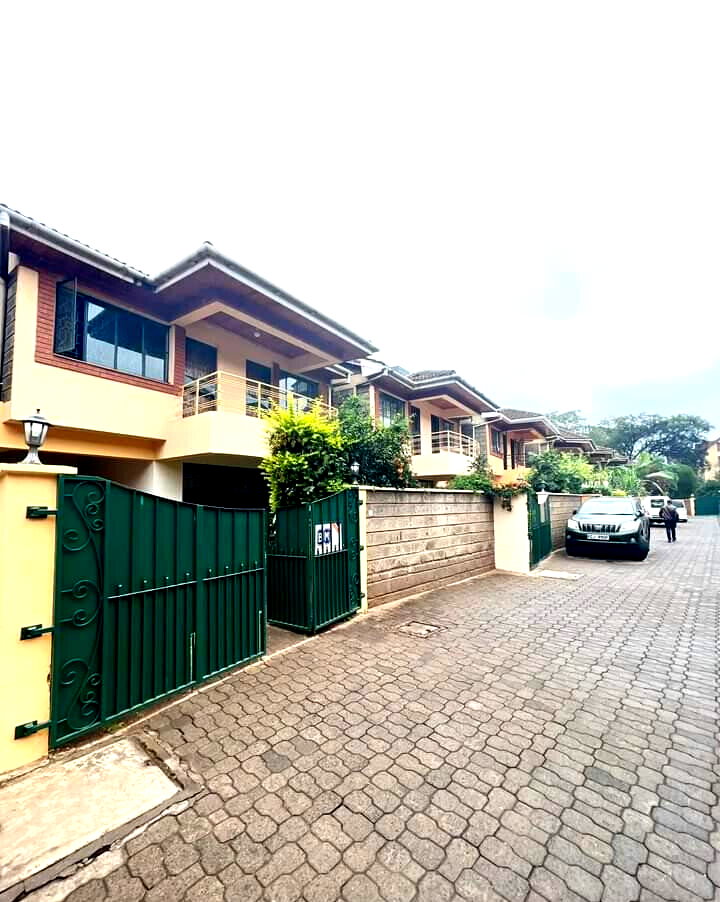 5-Ensuite Townhouse with DSQ & Garden - Lavington