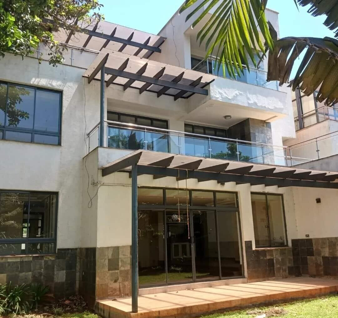 5-Ensuite Townhouse in Gated Community with Pool - Lavington