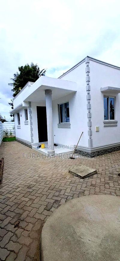 3bdrm Bungalow in Mtwapa for sale - Image 5