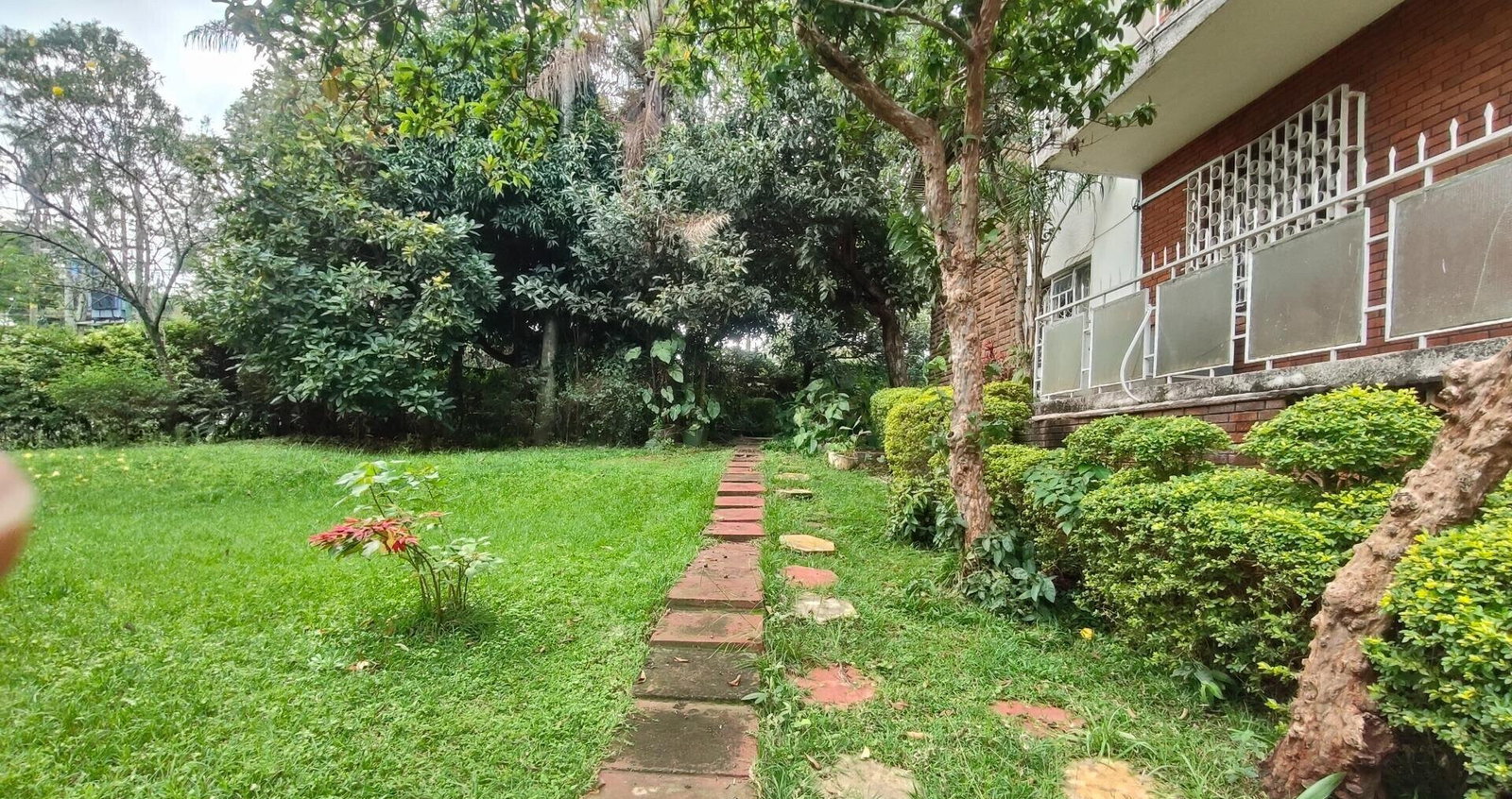 0.8 Acre Riverside Plot for KSh 450M