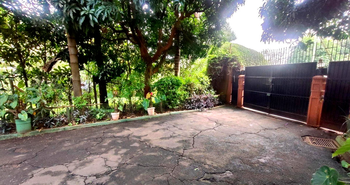 0.8 Acre Riverside Plot for KSh 450M