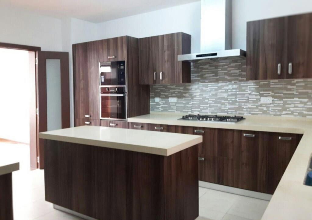 Mediterranean-Style 5-Ensuite Townhouse with Attic Study - Lavington