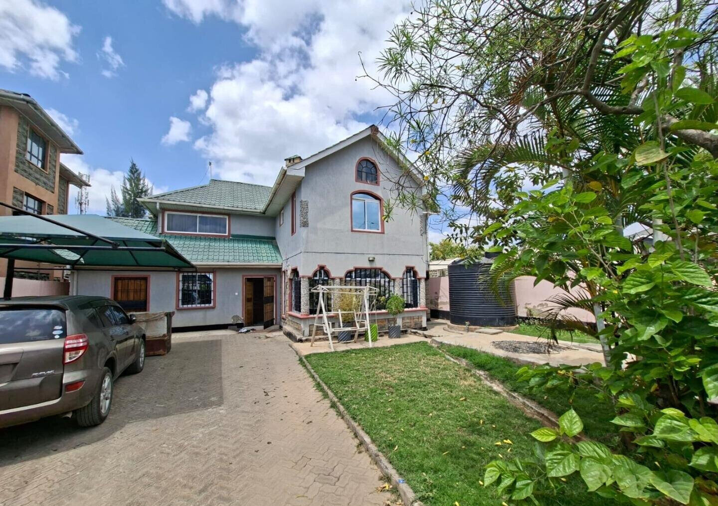 4 En-Suite Townhouse with DSQ & 15,000L Water Tanks - Syokimau
