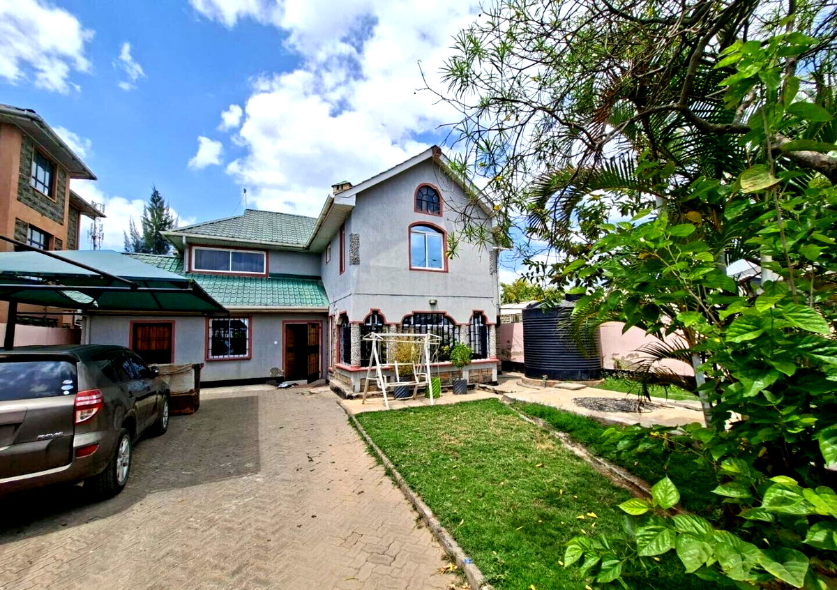4 En-Suite Townhouse with DSQ & 15,000L Water Tanks - Syokimau