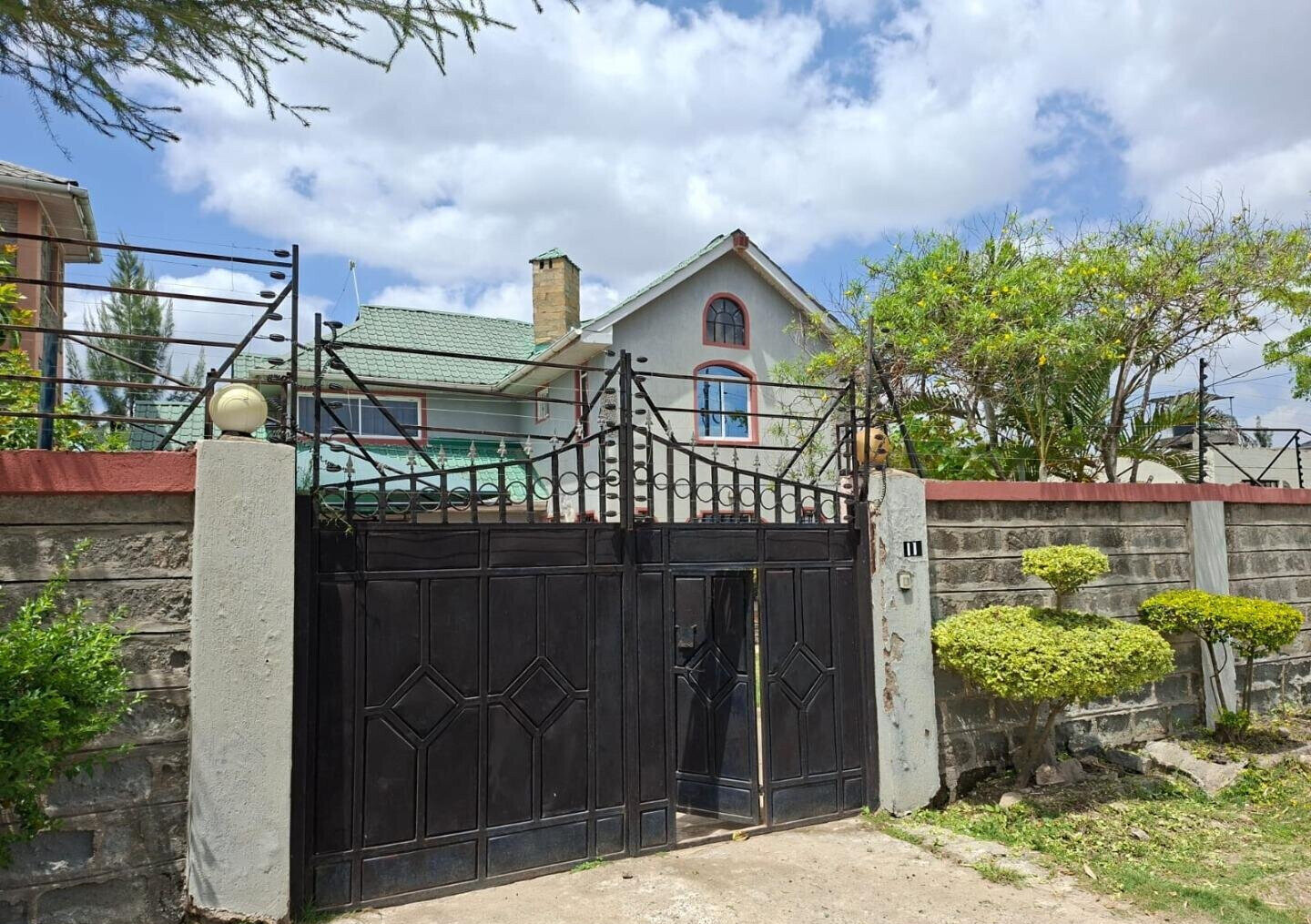 4 En-Suite Townhouse with DSQ & 15,000L Water Tanks - Syokimau