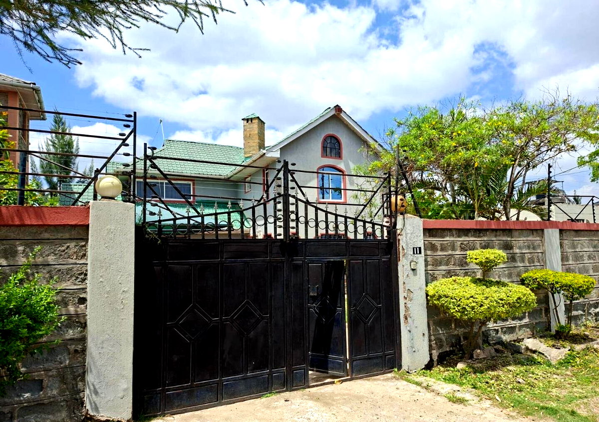 4 En-Suite Townhouse with DSQ & 15,000L Water Tanks - Syokimau