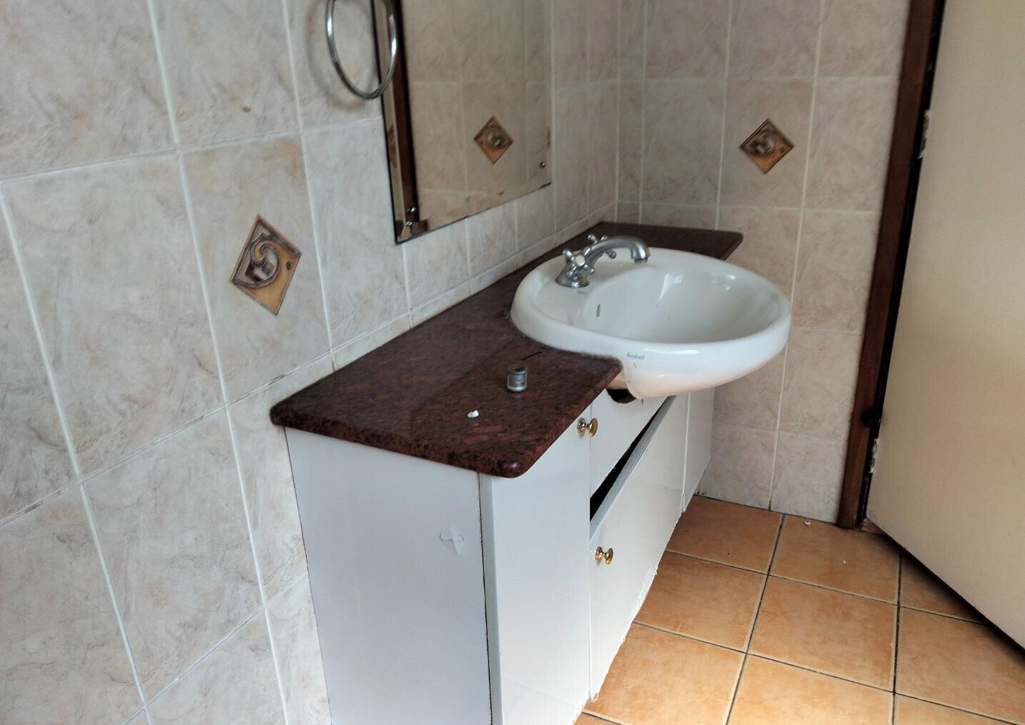3BR with Pool & Balcony in Quiet Kileleshwa - KSh 16.5M