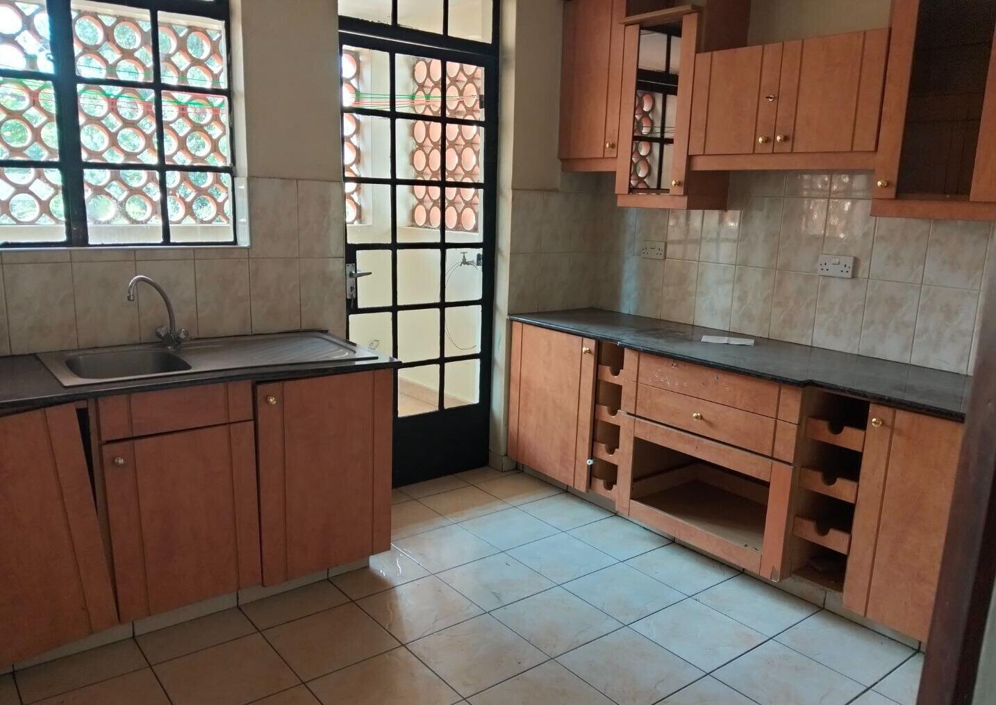 3BR with Pool & Balcony in Quiet Kileleshwa - KSh 16.5M