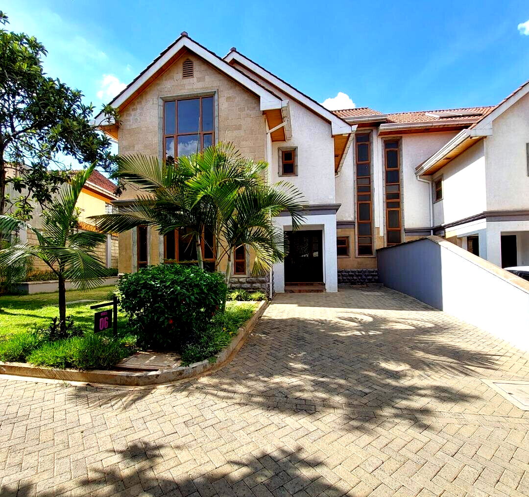 5-Ensuite Townhouse with Attic & Mahogany Finishes - Lavington