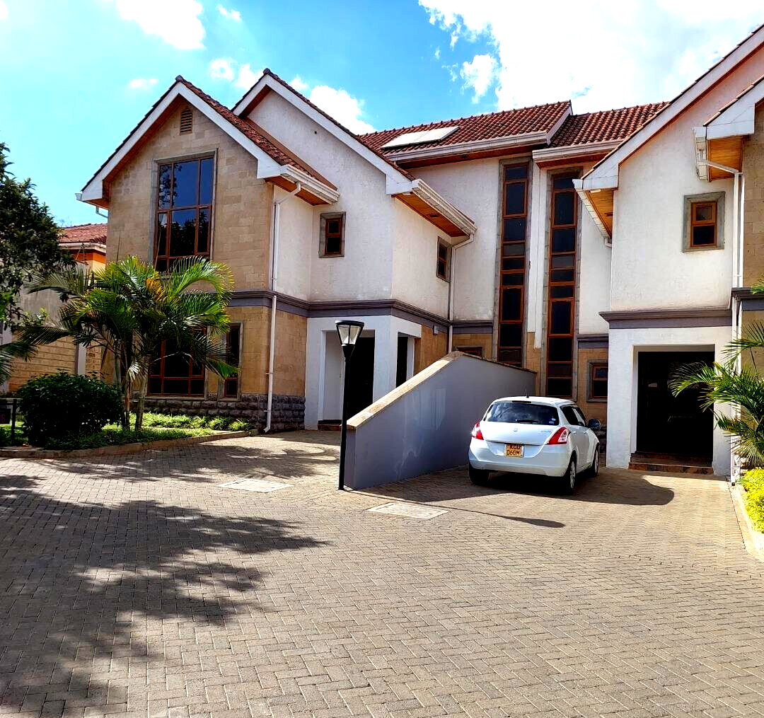 5-Ensuite Townhouse with Attic & Mahogany Finishes - Lavington