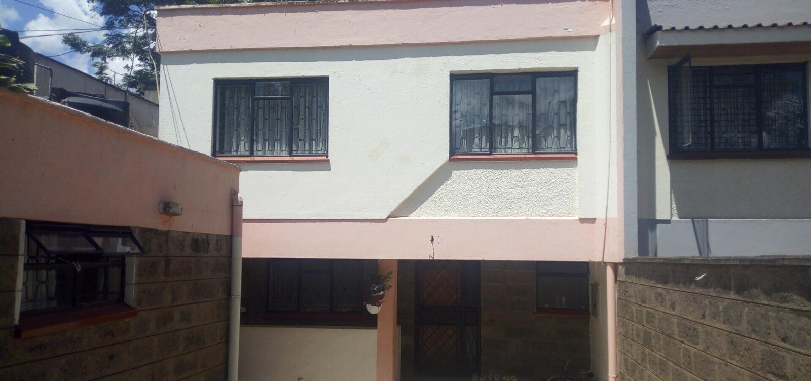 4BR Master En-Suite Townhouse with Private Garden – Milimani