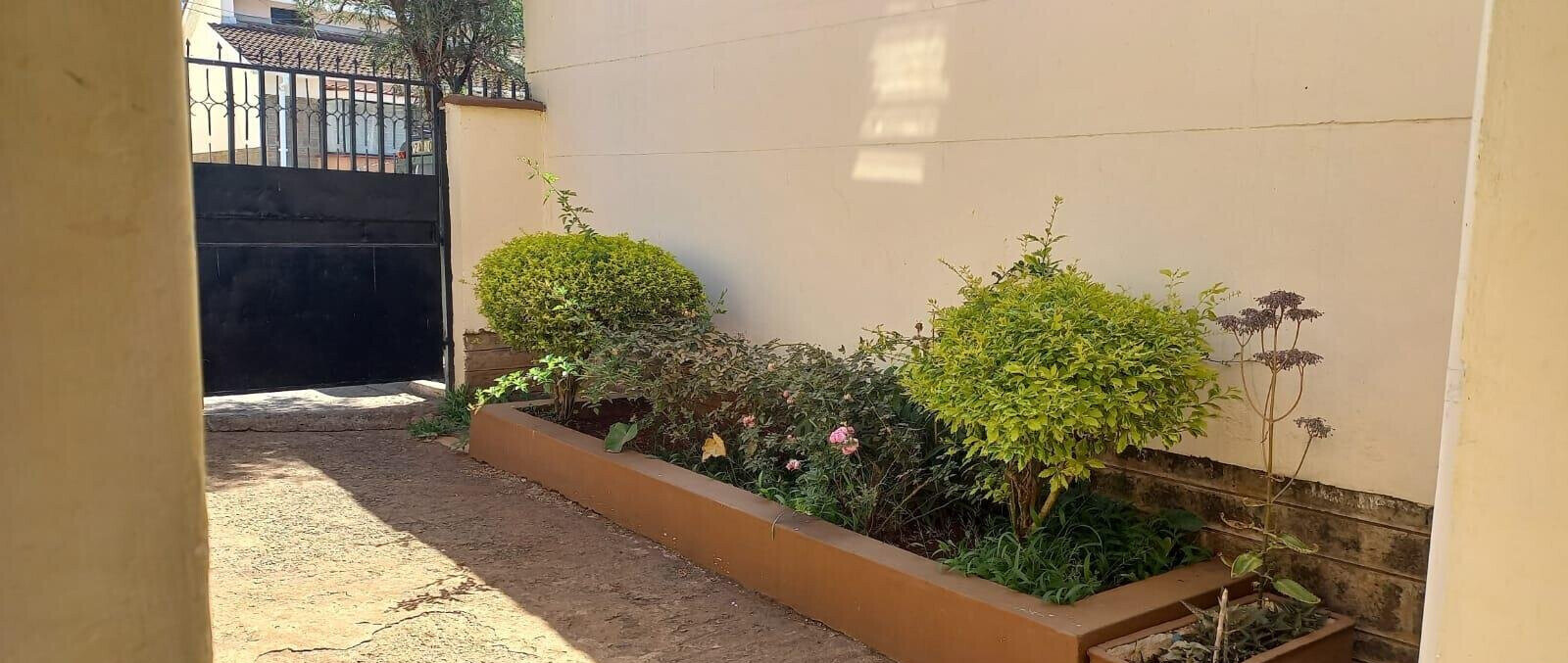 Classic 4BR Semi-Detached Maisonette with DSQ - Kileleshwa