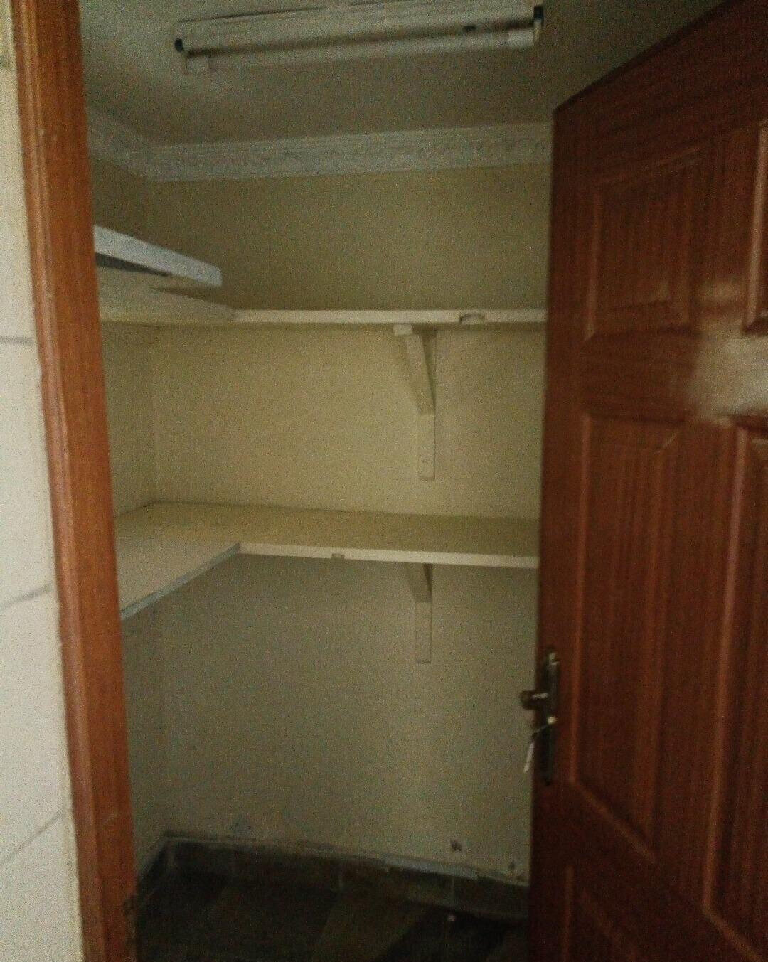 4BR Maisonette with Private Parking - Kileleshwa