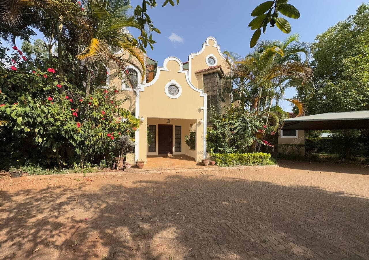5BR All-Ensuite Townhouse with Pool & Gym in Runda Estate