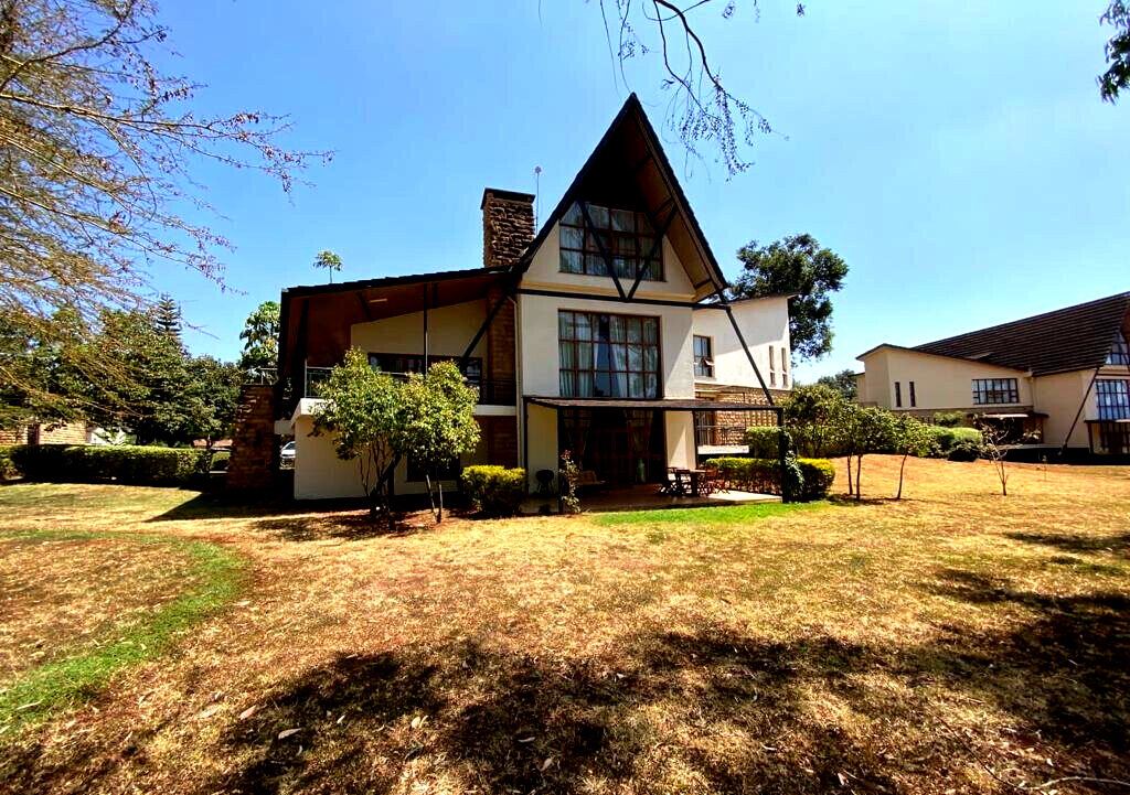 5-Bed Townhouse on Nearly an Acre with Lake & Clubhouse – Karen