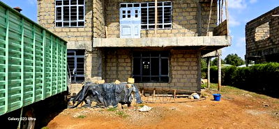 5bdrm Maisonette in Royalton, Racecourse for sale - Image 8