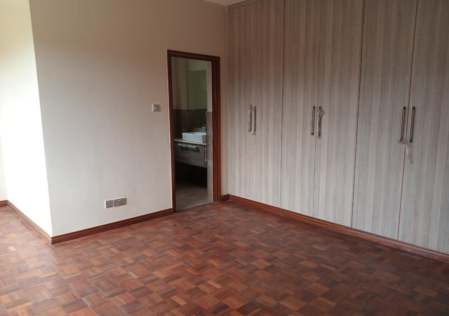 5-Ensuite Villa with Lake Views & Fireplace - Lower Kabete