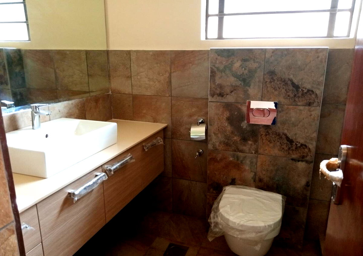 5-Ensuite Villa with Lake Views & Fireplace - Lower Kabete