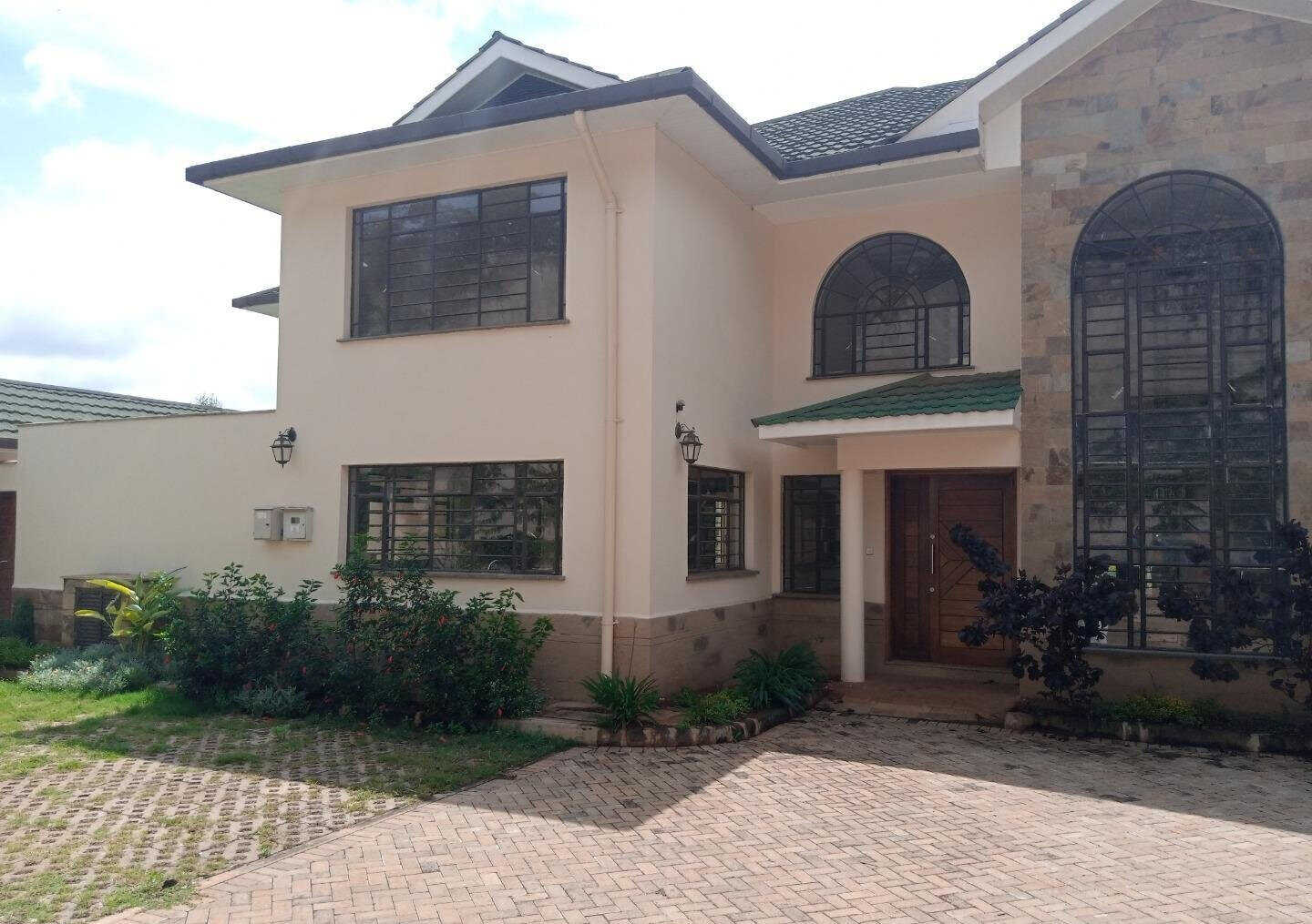 5-Ensuite Villa with Lake Views & Fireplace - Lower Kabete