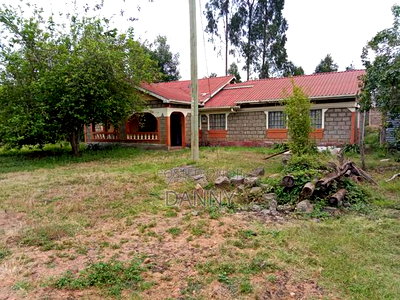 5bdrm Bungalow in Kabati, Kimorori/Wempa for sale - Image 1