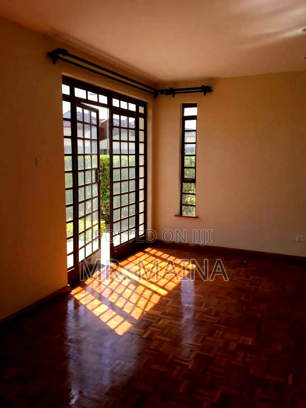 3bdrm Mansion in Graceland Estate, Lukenya for sale