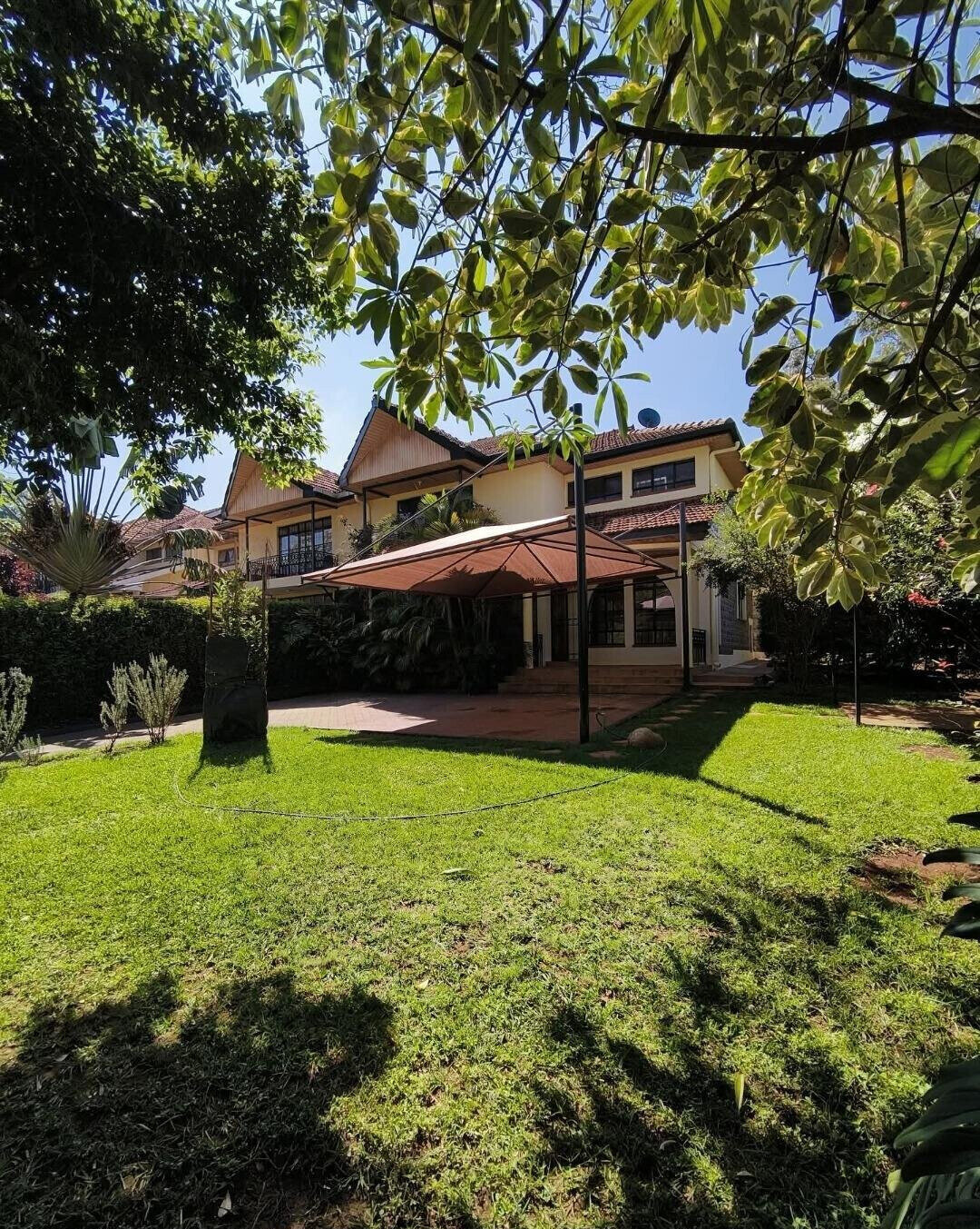 4-Ensuite Townhouse with Private Garden & DSQ - Lavington