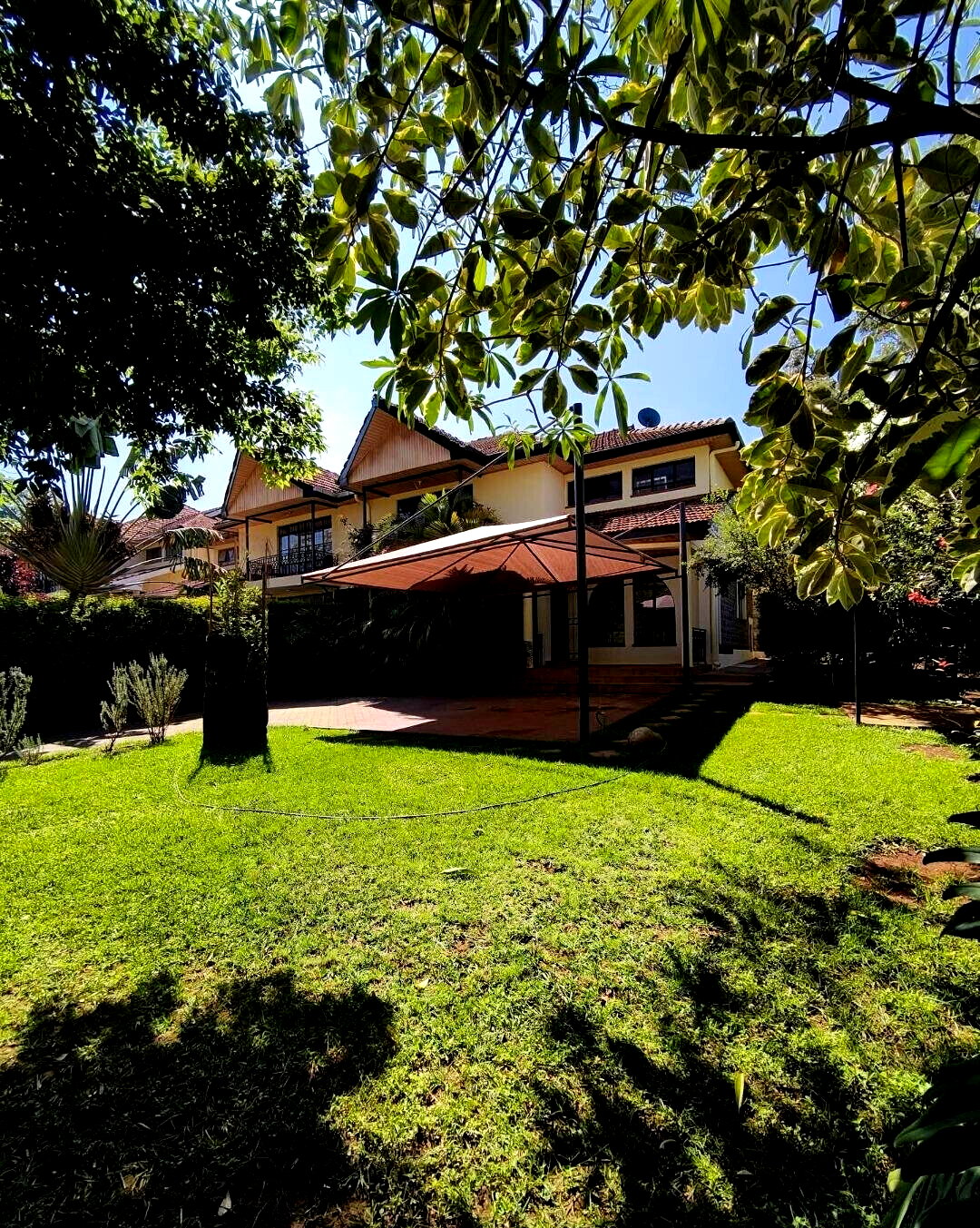 4-Ensuite Townhouse with Private Garden & DSQ - Lavington