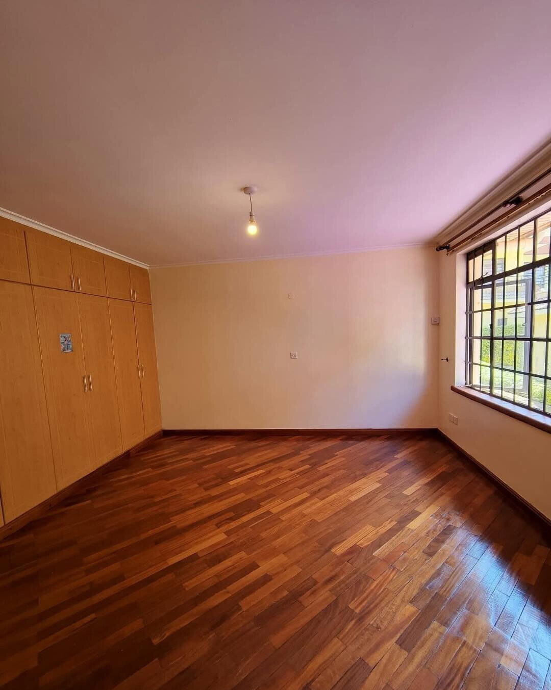 4-Ensuite Townhouse with Private Garden & DSQ - Lavington