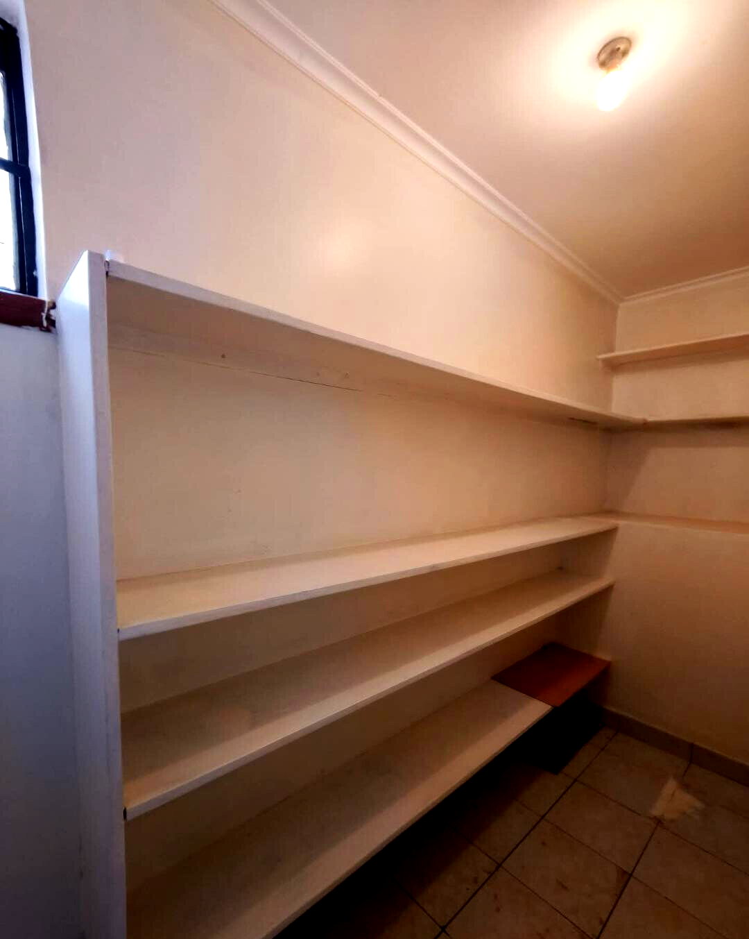 4-Ensuite Townhouse with Private Garden & DSQ - Lavington