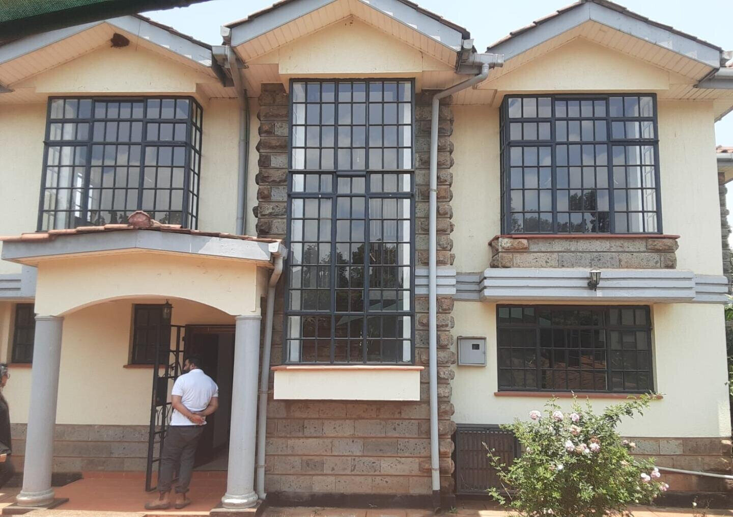 4BR All-Ensuite Townhouse on Half-Acre with DSQ – Rosslyn, Nairobi