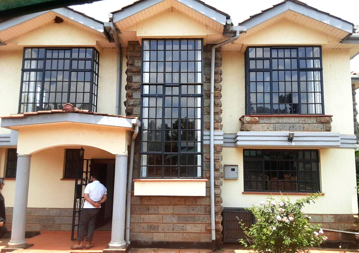 4BR All-Ensuite Townhouse on Half-Acre with DSQ – Rosslyn, Nairobi