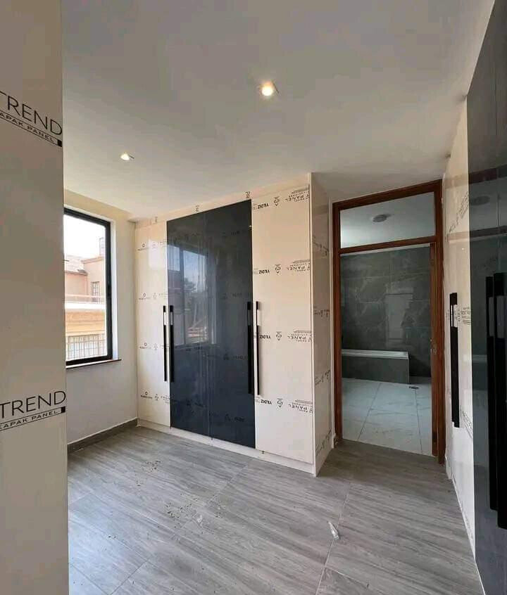 5-Ensuite Townhouse with DSQ in Quiet 7-Unit Gated Community - Lavington