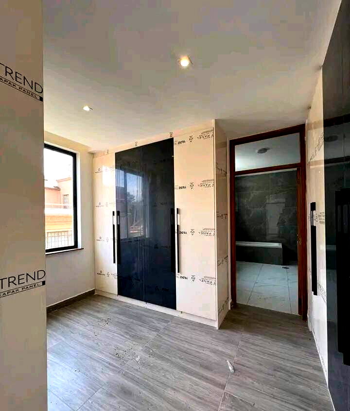 5-Ensuite Townhouse with DSQ in Quiet 7-Unit Gated Community - Lavington