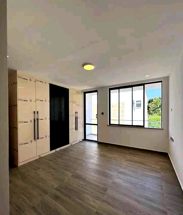 5-Ensuite Townhouse with DSQ in Quiet 7-Unit Gated Community - Lavington