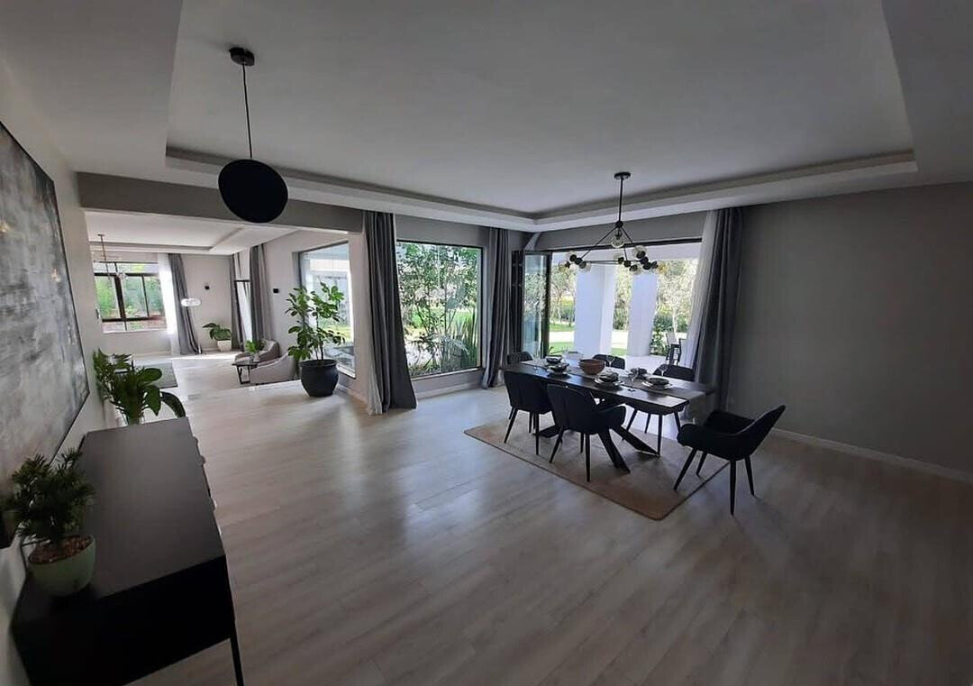 5-Ensuite Townhouse in Gated Community with Pool & Gym – Karen