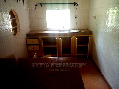 3bdrm Bungalow in Hillcrest Close, Karen C for Rent - Image 1