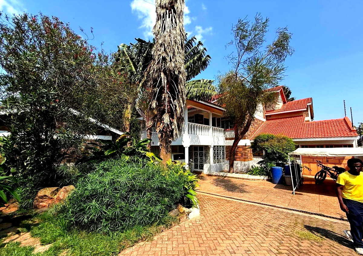 4-Bedroom Townhouse on Quarter-Acre with Guest House – Section 58, Nakuru
