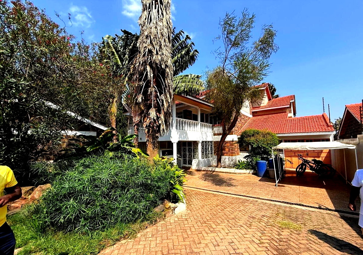 4-Bedroom Townhouse on Quarter-Acre with Guest House – Section 58, Nakuru