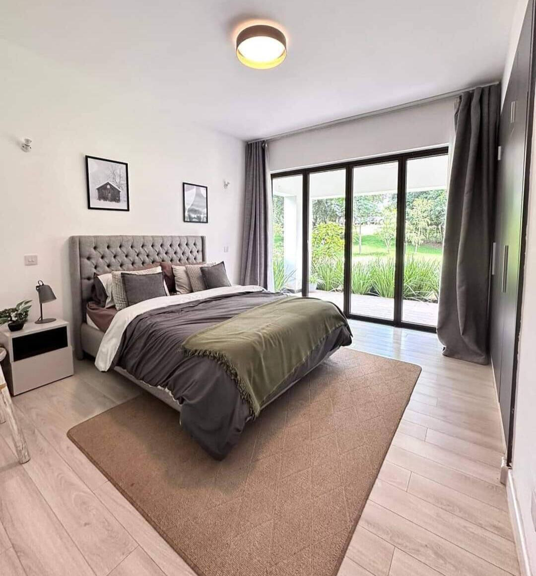 5-Ensuite Townhouse with Clubhouse & Ololua Views – Karen