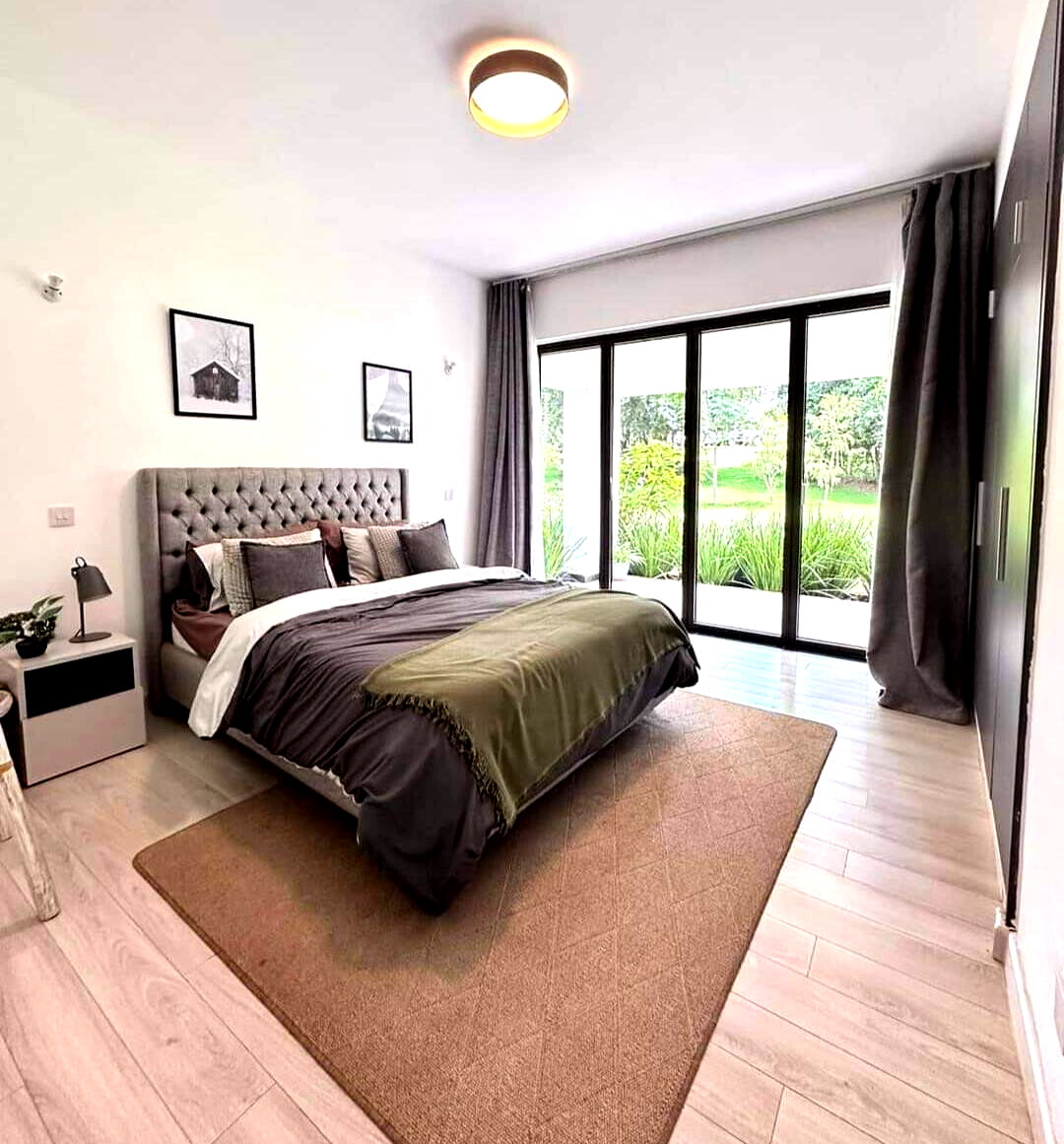 5-Ensuite Townhouse with Clubhouse & Ololua Views – Karen
