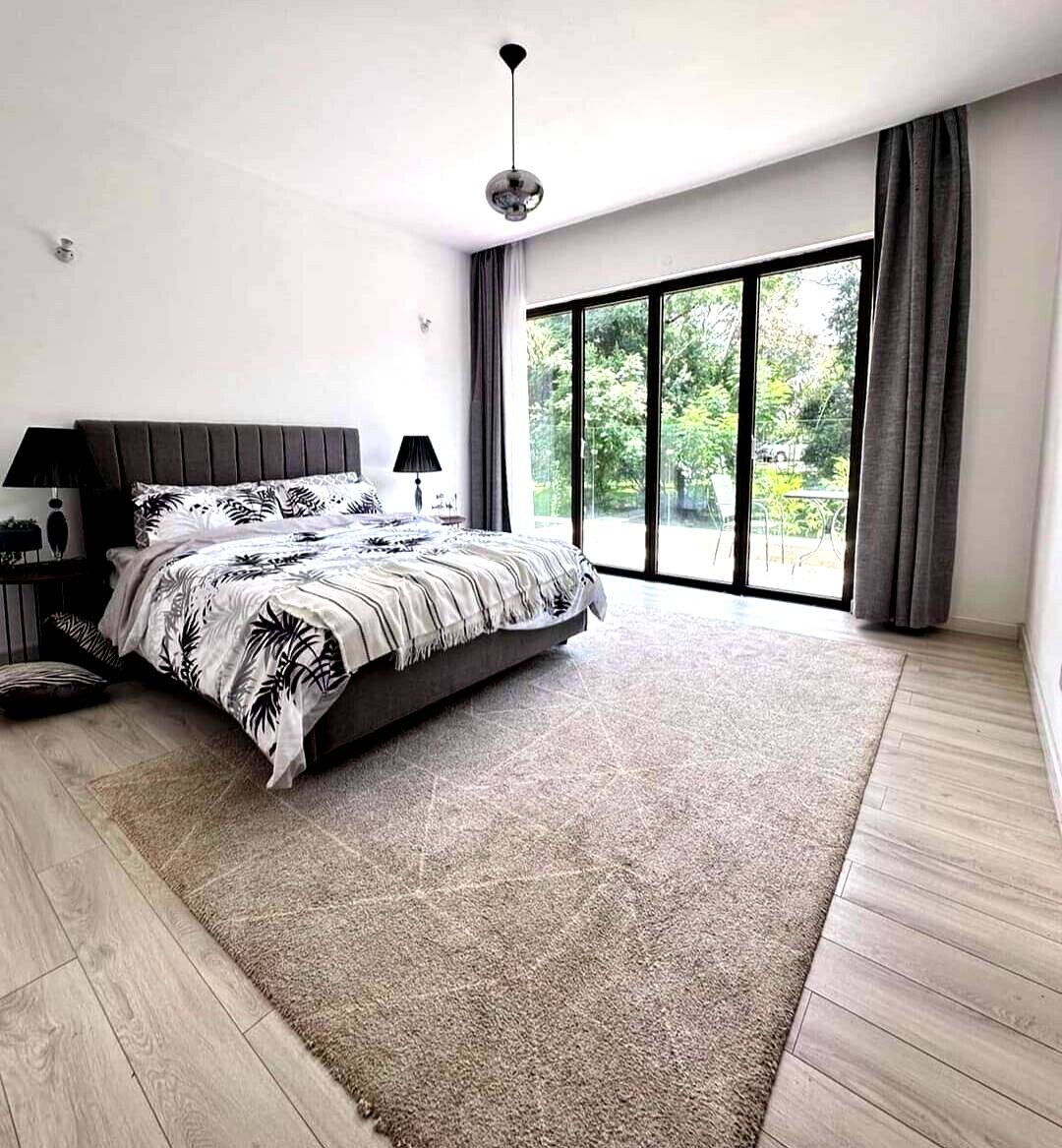 5-Ensuite Townhouse with Clubhouse & Ololua Views – Karen