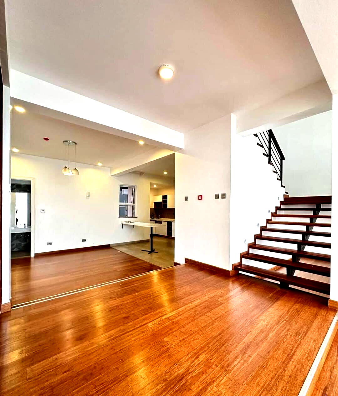 4-Ensuite Townhouse with Fireplace & Study - Lavington