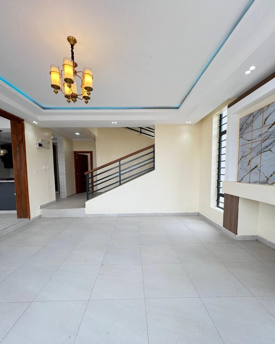 4BR All-Ensuite Villa with DSQ & Roof Terrace - Kamakis
