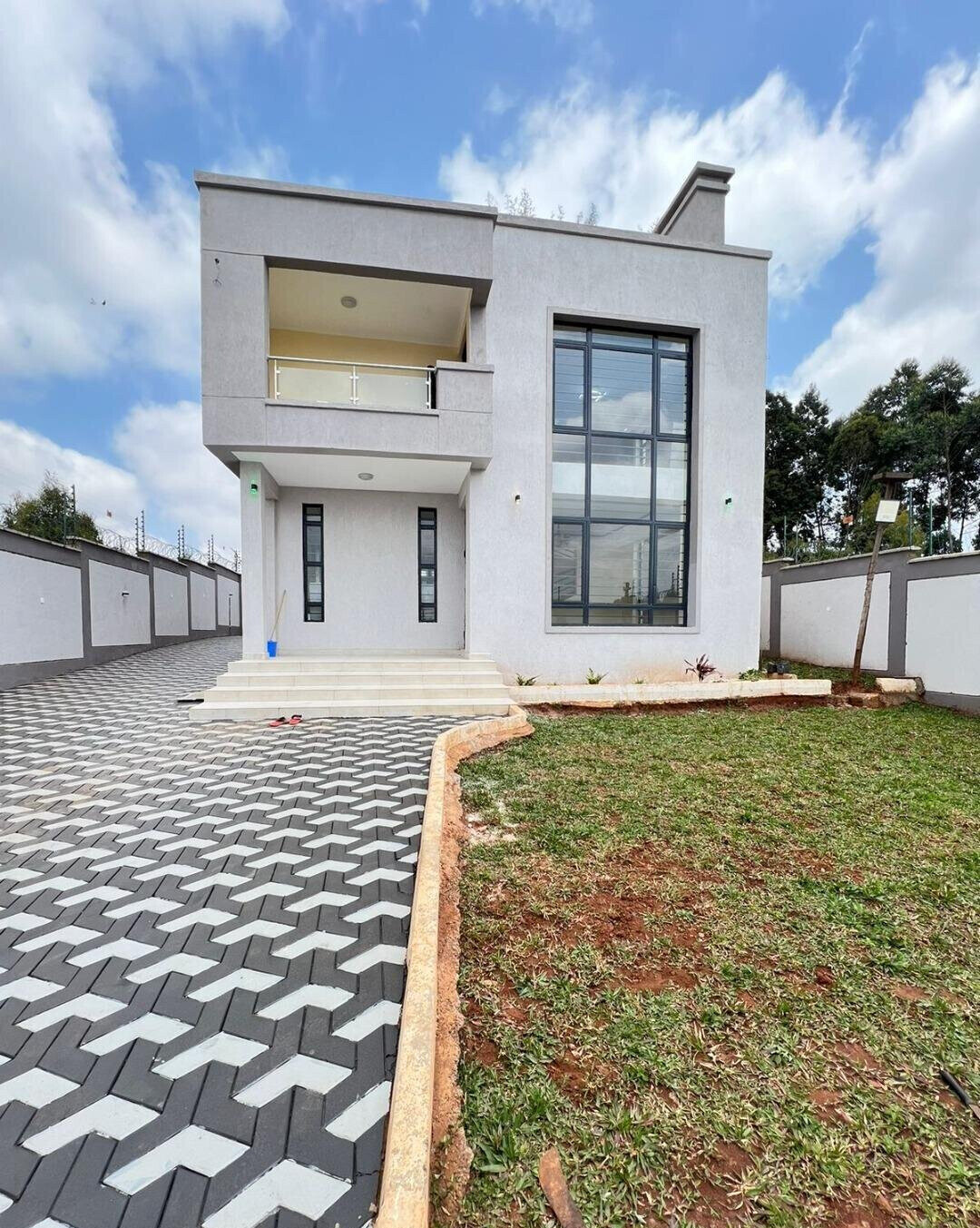 4BR All-Ensuite Villa with DSQ & Roof Terrace - Kamakis